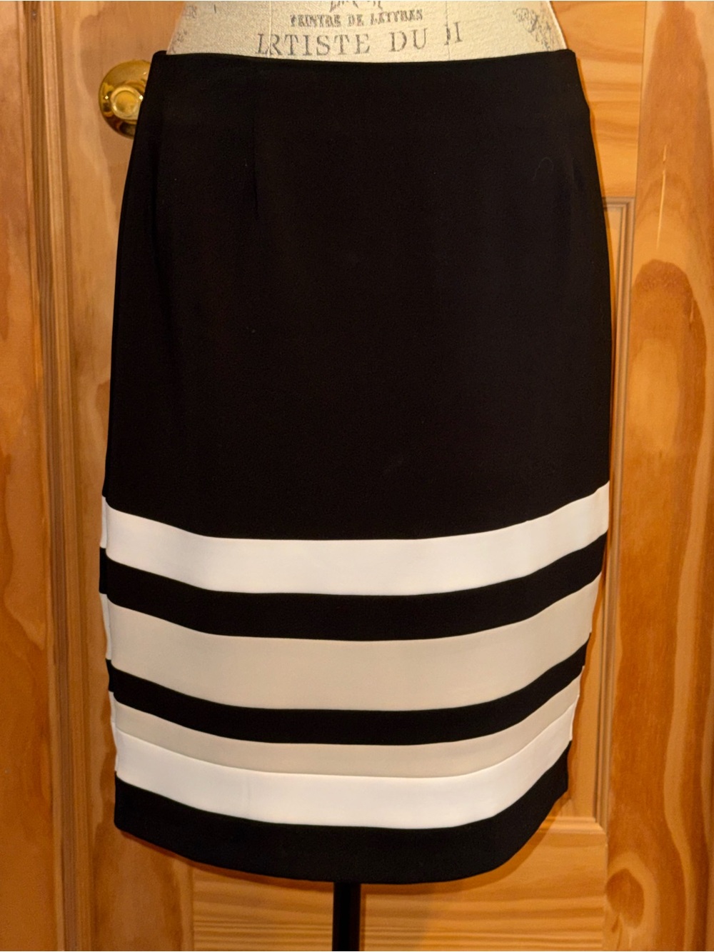 Tribal Black Pencil Skirt Women’s Size 8